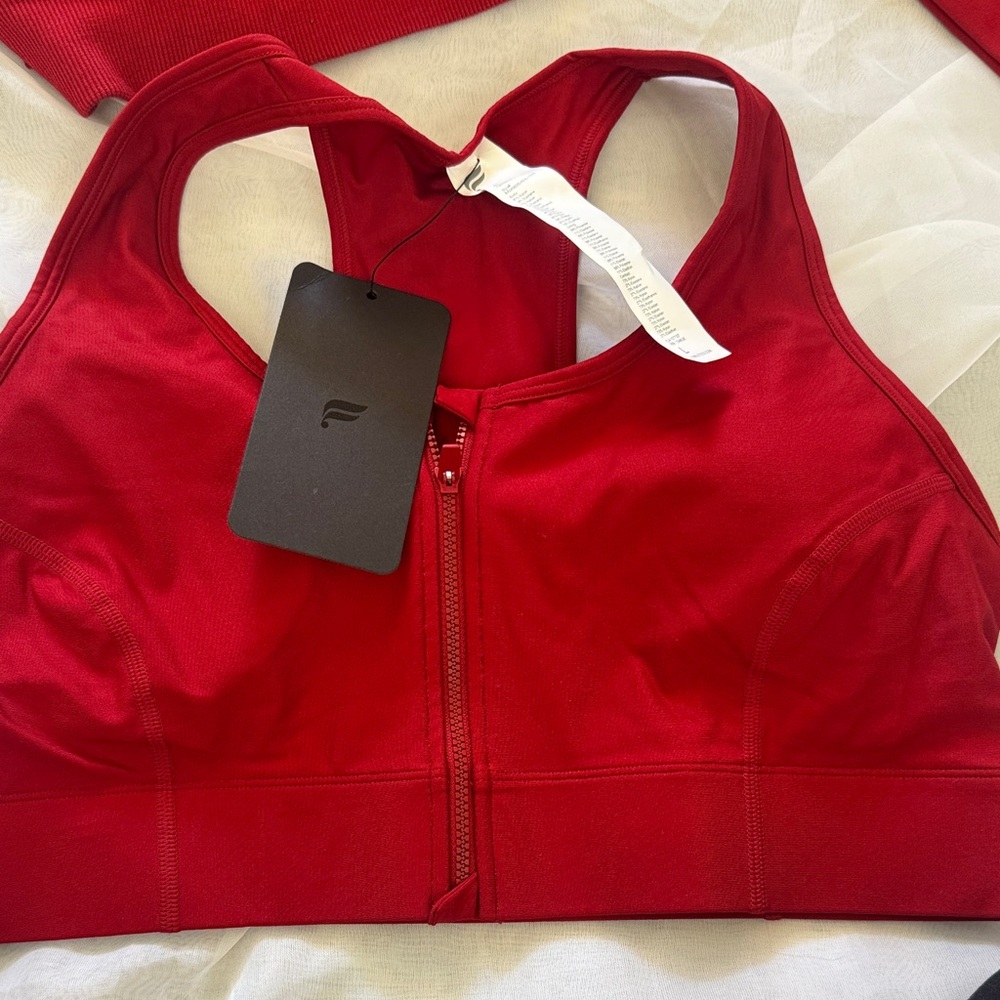 Epic Red Fabletics Set - Sports Bra, Oversized Pullover & Leggings - M/L - Picture 3 of 8